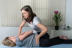 Osteopatia para hérnia de disco